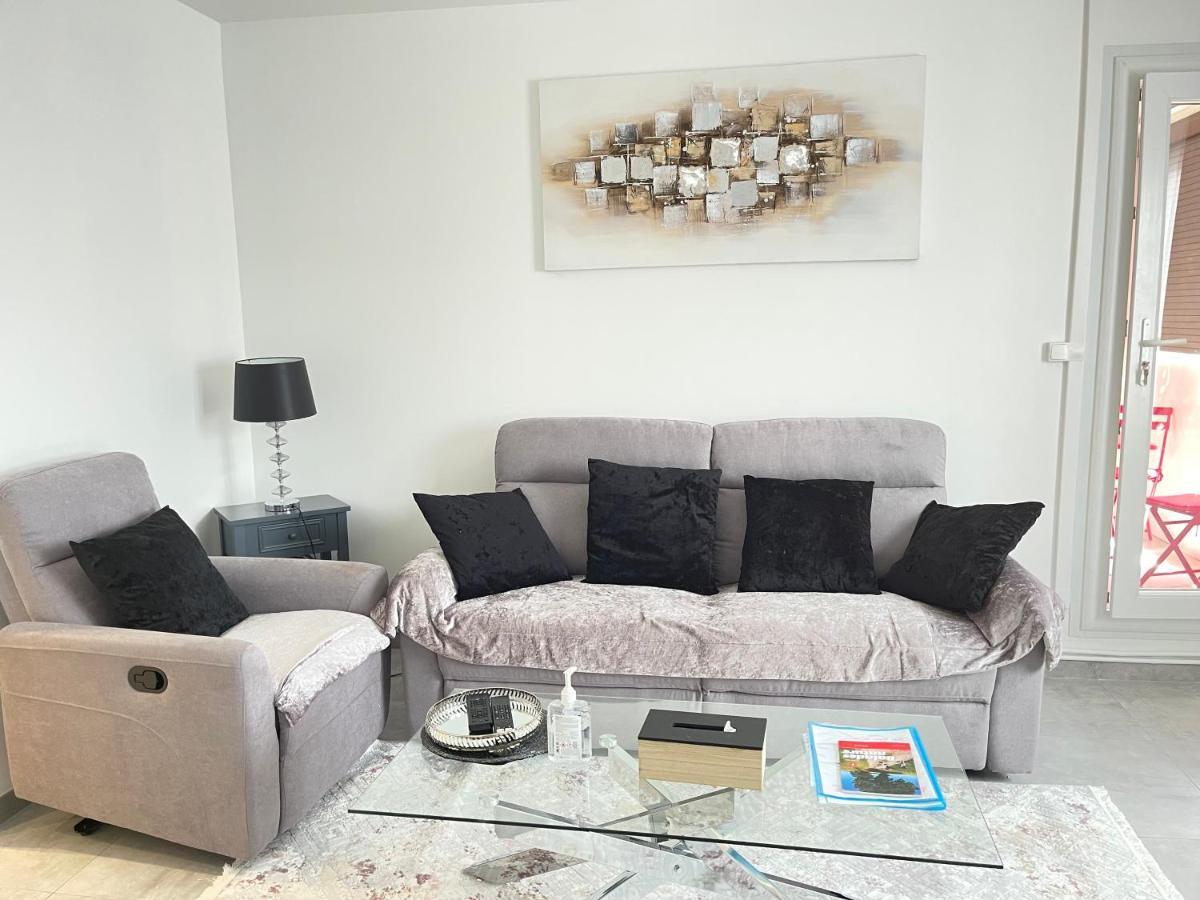 Votre Cocon Parfait A 9 Min D'Eurexpo Et 14 Min Groupama Apartment Saint-Priest  Ngoại thất bức ảnh